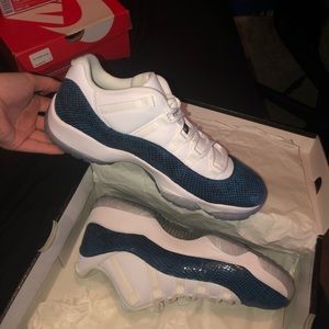 Air Jordan 11 Retro Low LE.